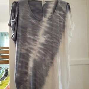 Livi Active split sleeve top